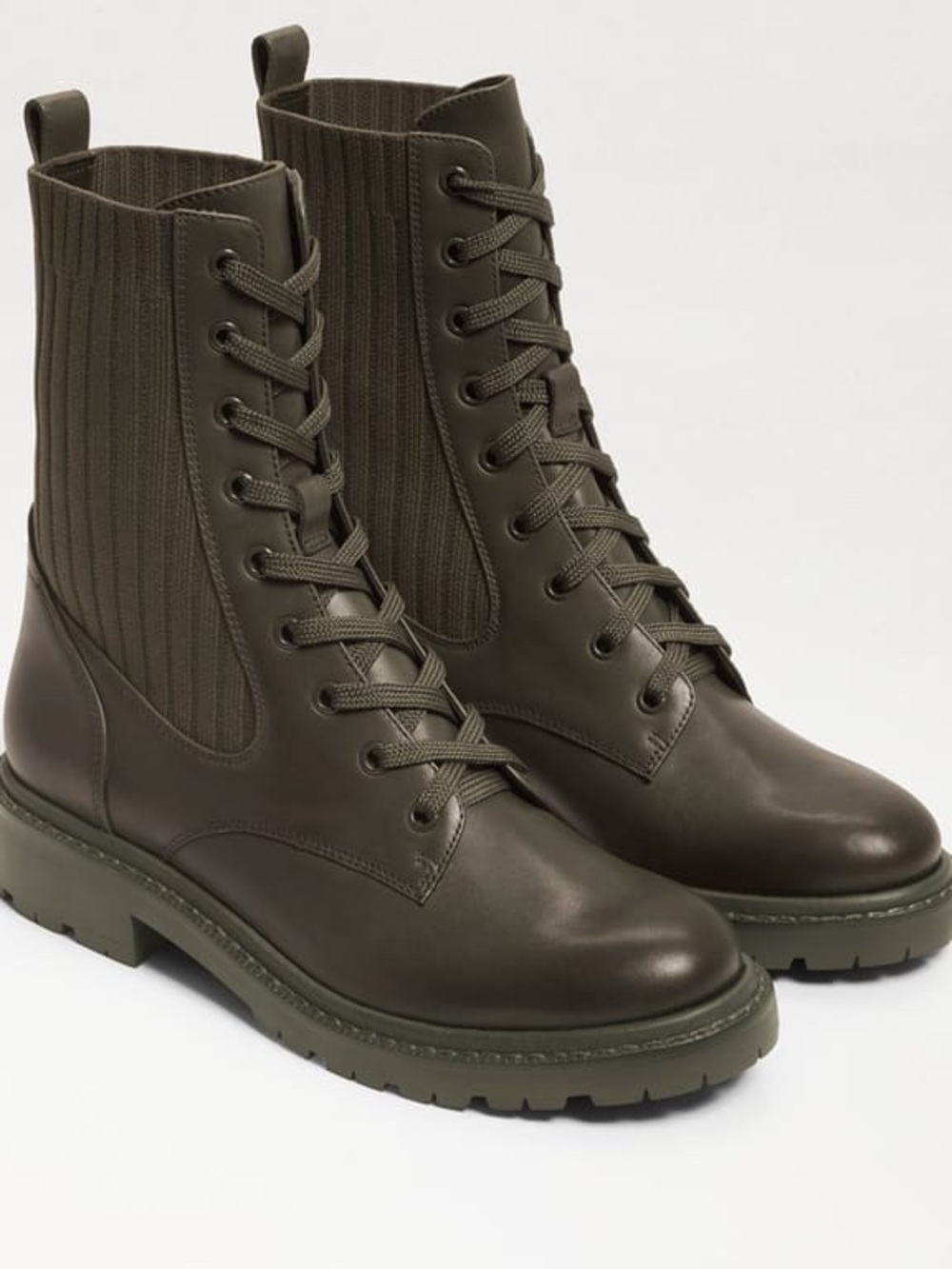 San Eldeman LYDELL COMBAT BOOT
Original Retail Size 8
$180
COLOR:
Alpine Green